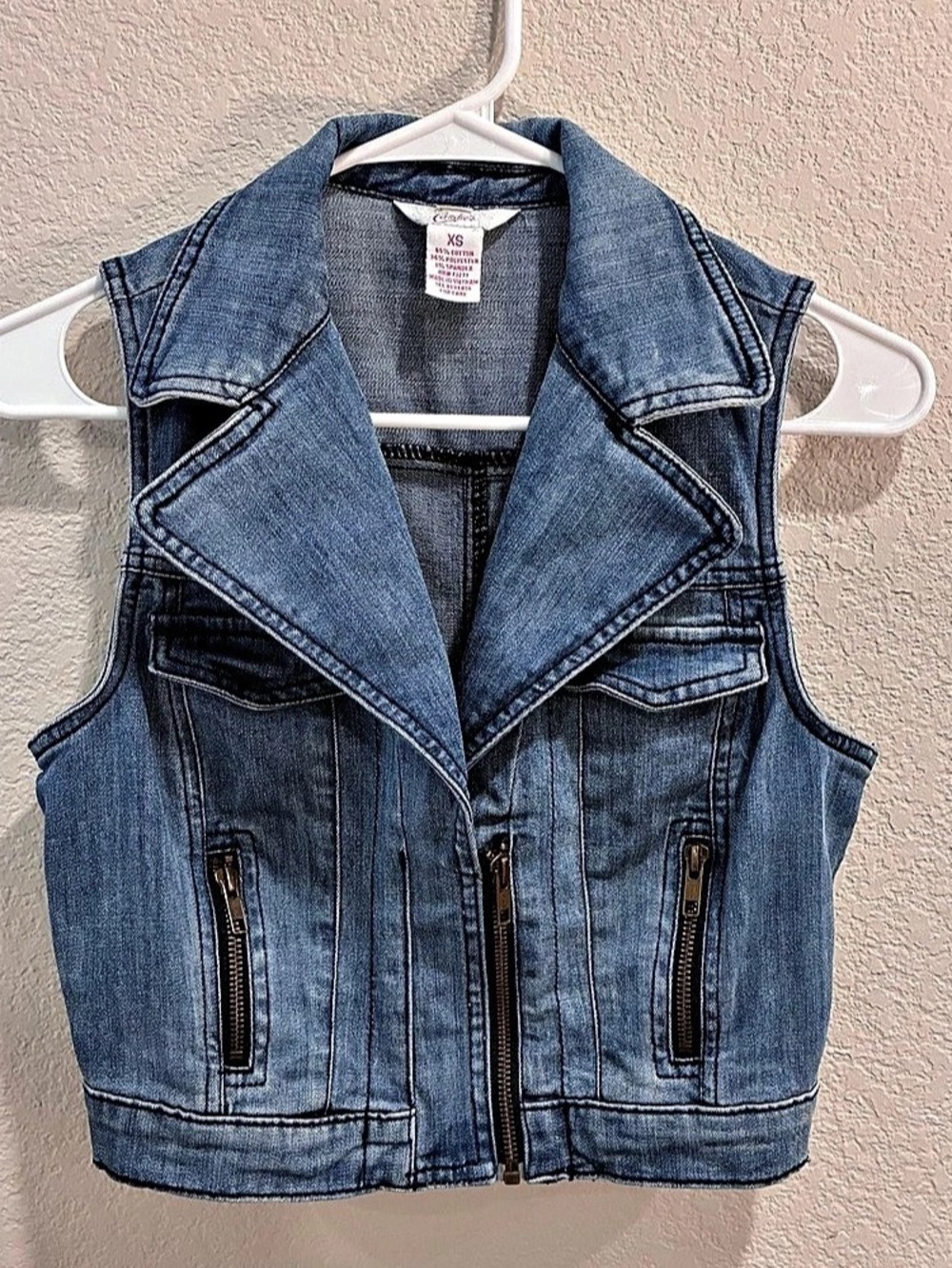 Candie's Denim Moto Y2K Vest with Lace Peek-a-boo Collar Detail. Size XS--Like N